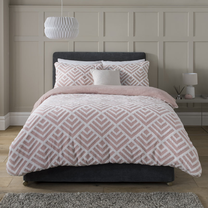Torresdale Polyester Geometric Shapes Duvet Cover with Pillowcases Included, Double - 2 Standard Pillowcases, Blush