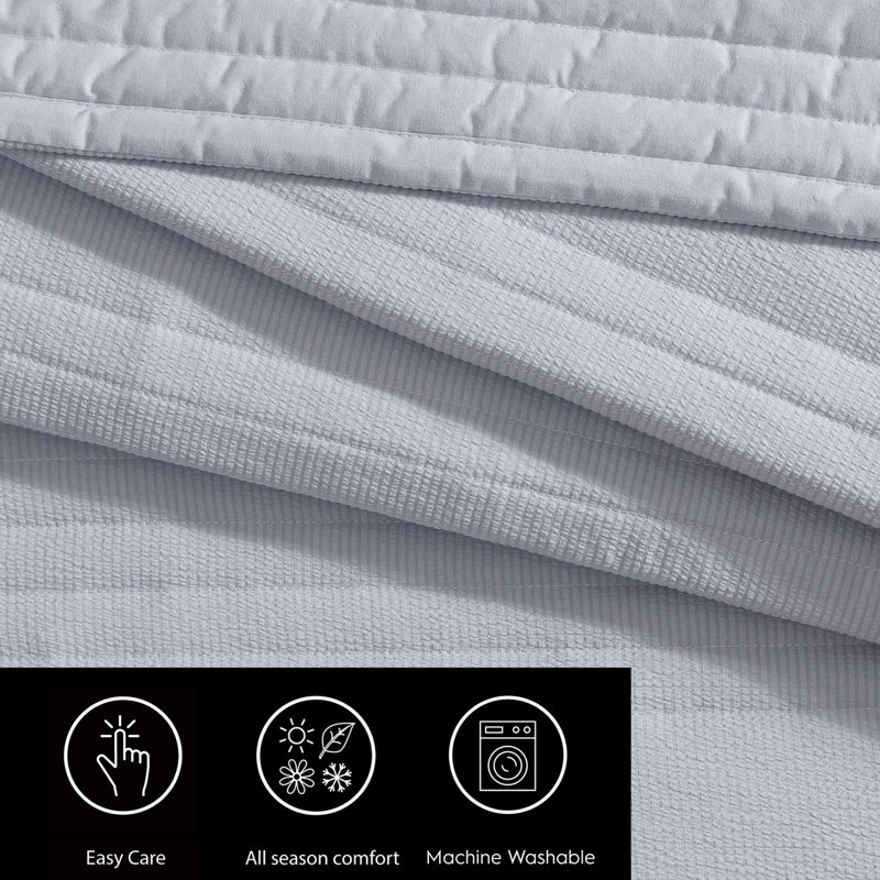 Vera Wang Seersucker Stripe Blue Quilt Set, King