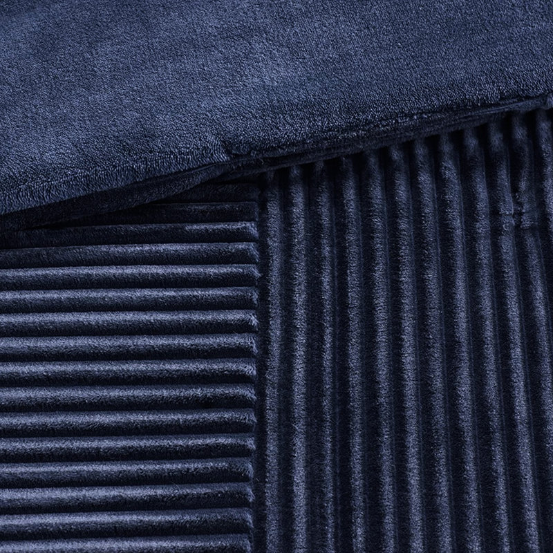 Édredon en duvet synthétique très grand bleu marine, rembourrage, face nervurée, envers uni, lavable à la machine, 1 et 2 taies décoratives à l'avant