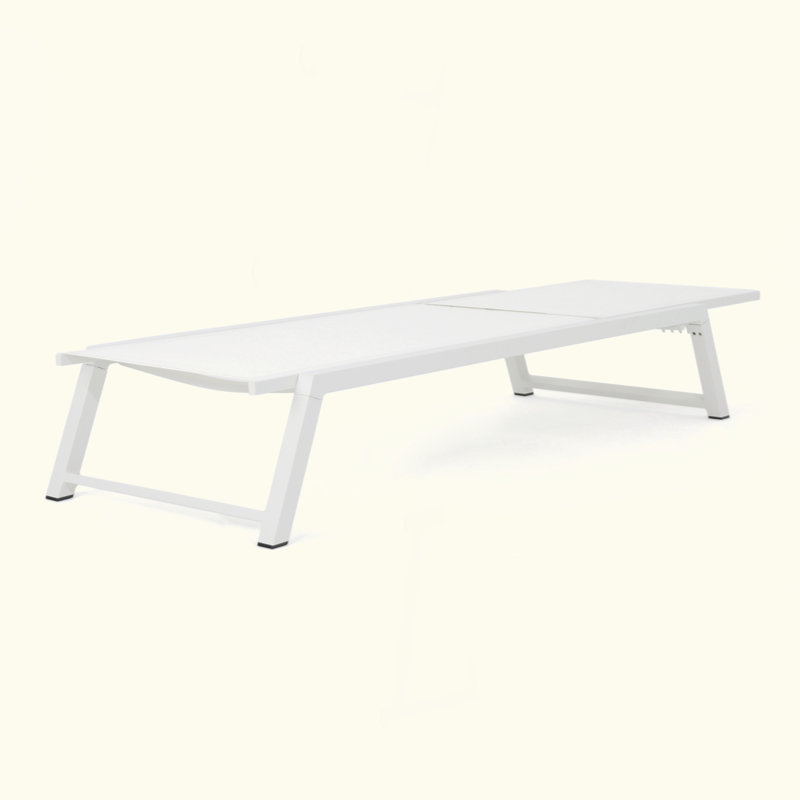 Outdoor Streamlined Mesh-Backed Chaise Lounge For Ultimate Relaxation