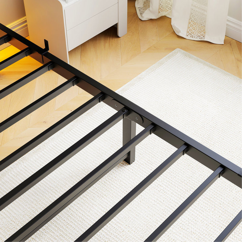 Base de lit simple Structure de lit plateforme robuste avec tête de lit, station de charge USB, lit à DEL, sommier sans sommier, sommier à lattes en acier robuste