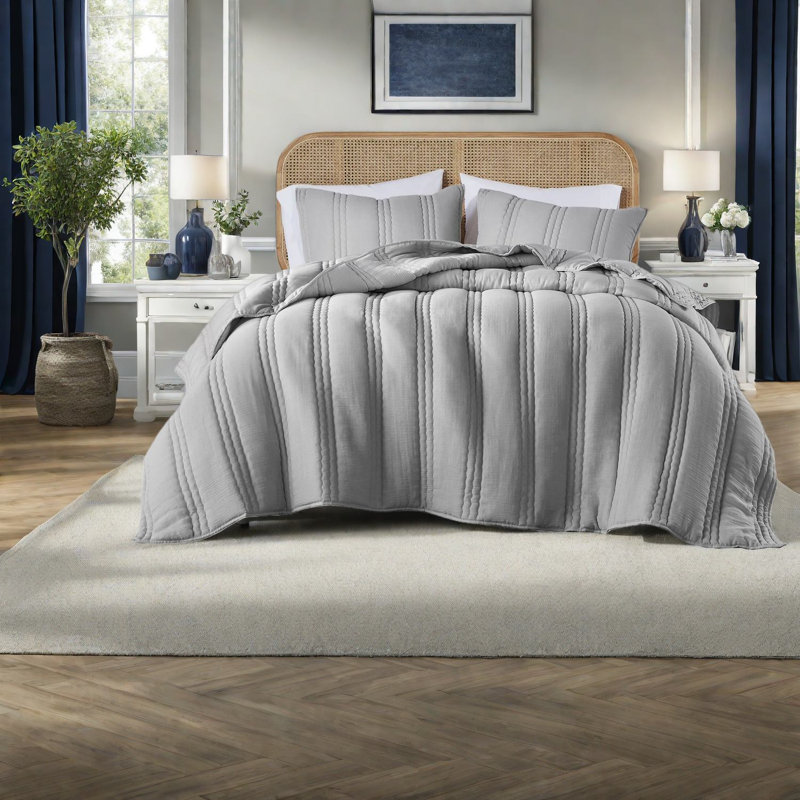 Quality Polyester Bedding Sets, Gray Quilt With Modern Style For Home