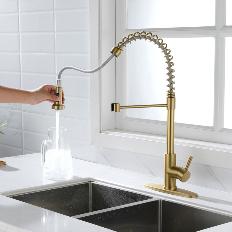 Kitchen Faucet With Pull Out Spraye, Gold