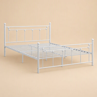 Élégant lit plateforme en métal de style victorien avec tête et pied de lit surélevés en forme de H