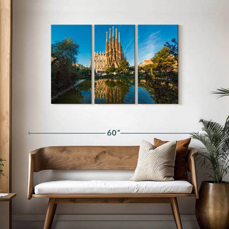Sebbie Sagrada Familia à Barcelone, H 28 po x l 45 po