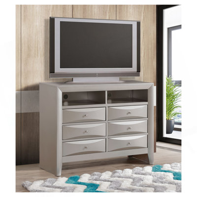 Marilla  Media Chest