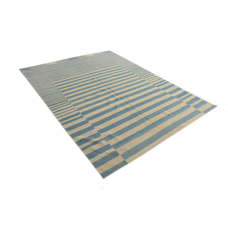 Tapis ivoire 5 pi 9 po x 7 pi 7 po