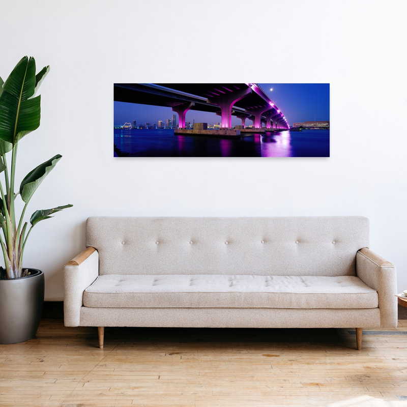 Macarthur Causeway, Biscayne Bay, Miami, Floride, États-Unis, architecture contemporaine abstraite, art mural