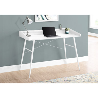 Bureau d'ordinateur de 48 po l - Design moderne avec stratifié blanc, base en métal et tablettes de rangement