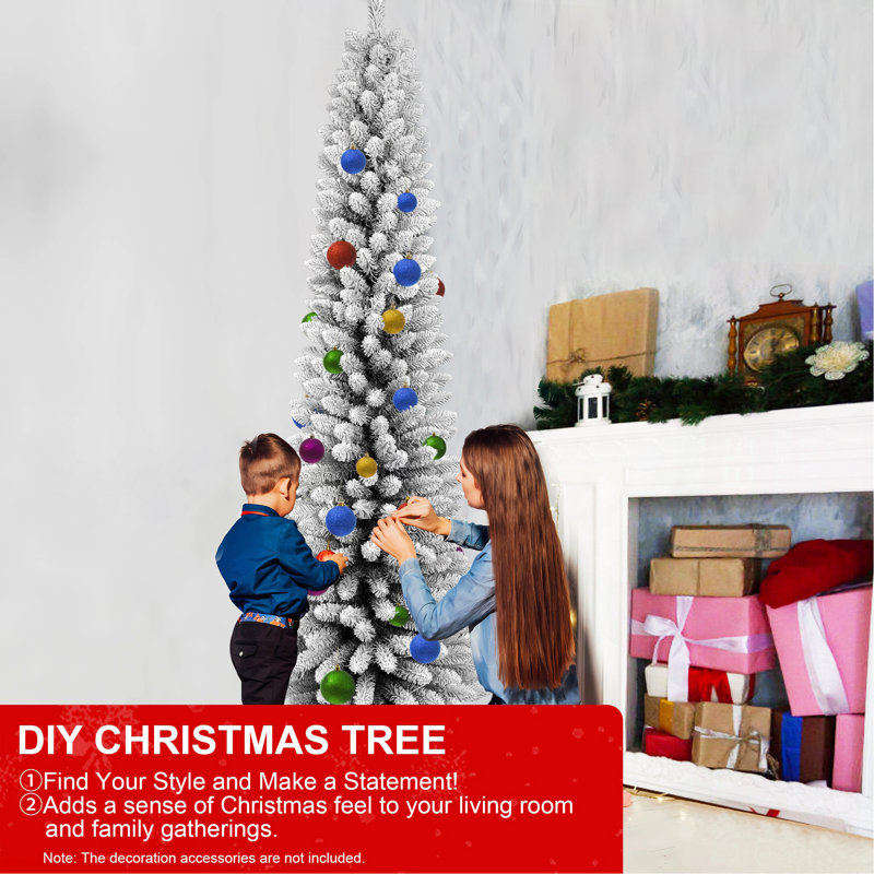 Arbre de Noël enneigé 6 pi - Arbre en PVC mince avec 358 pointes enneigées, conception peu encombrante, effet de neige réaliste, support en métal robuste, installation facile