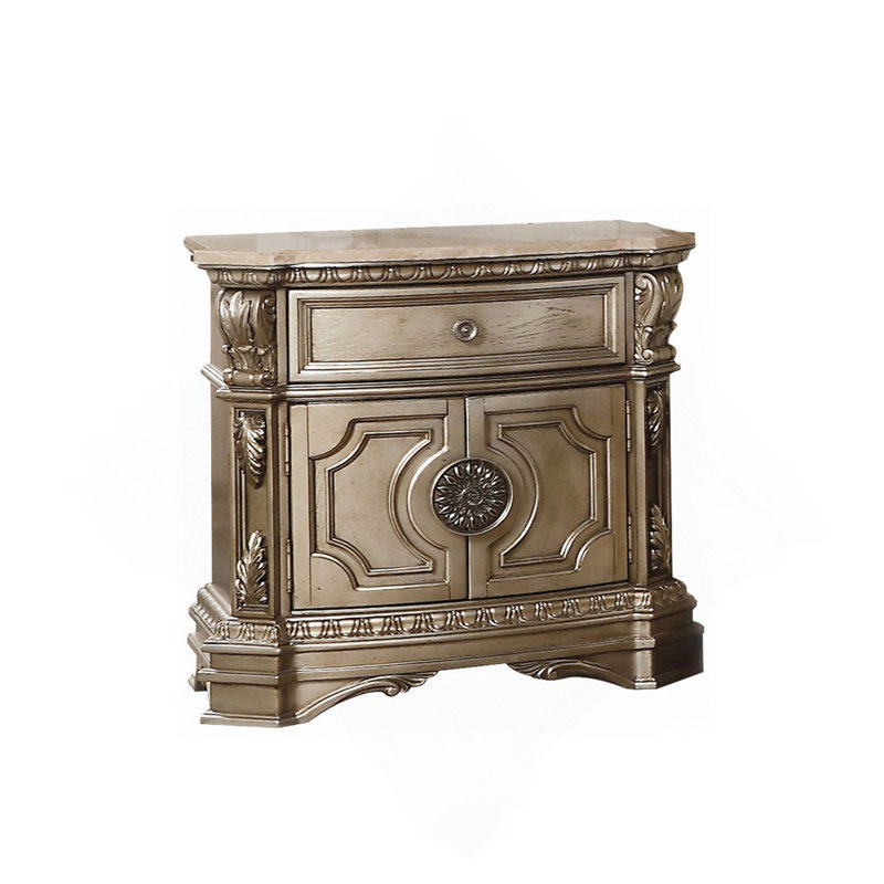 Table de chevet 1 tiroir et 2 portes en bois avec plateau en marbre, argent antique