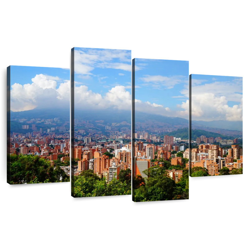 Horizon de la ville de Sireci Medellin, H 22 po x l 36 po