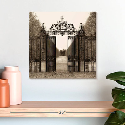 Hampton Gate