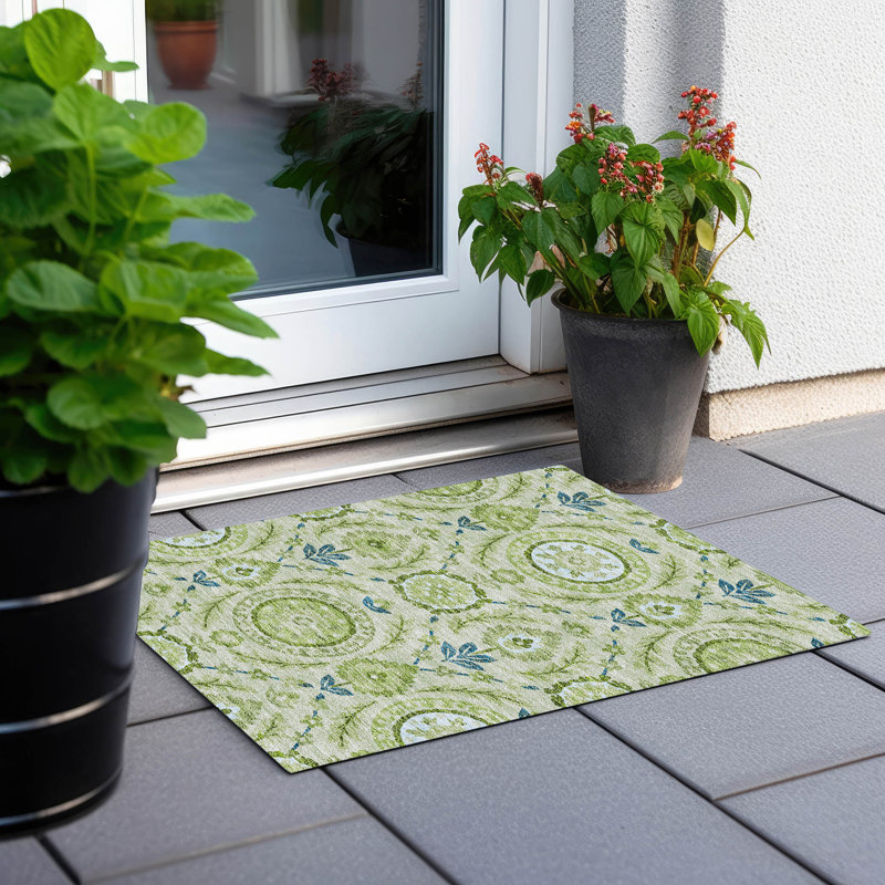 Mahaney Floral Indoor Rug, Rectangle 1'8" x 2'6"
