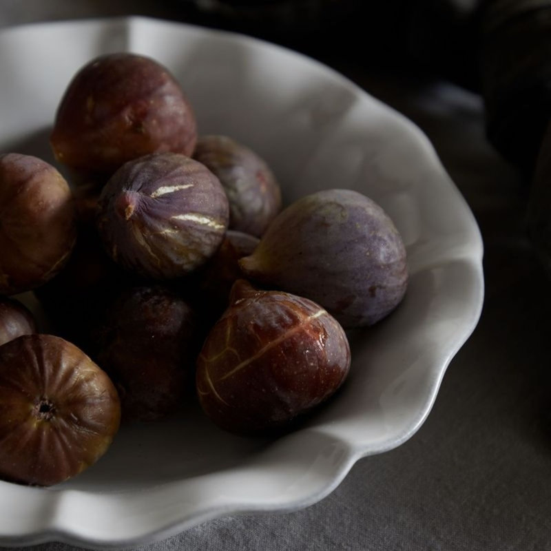 Rosa Stoneware Serving Bowl