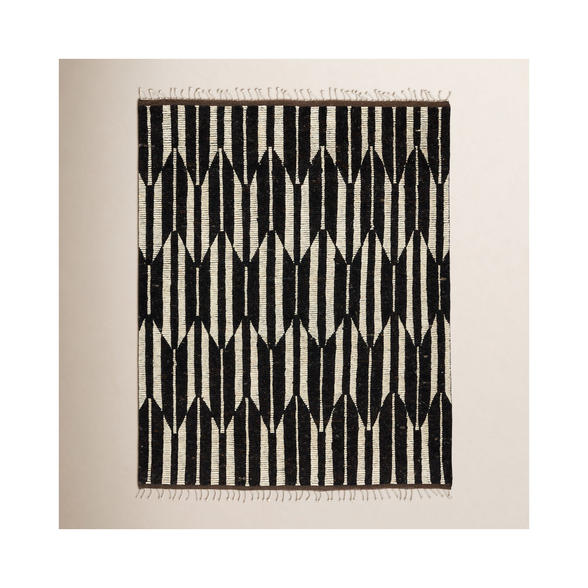 Wesler Handmade Wool Dark Brown/Ivory Rug, Rectangle 8' x 10'