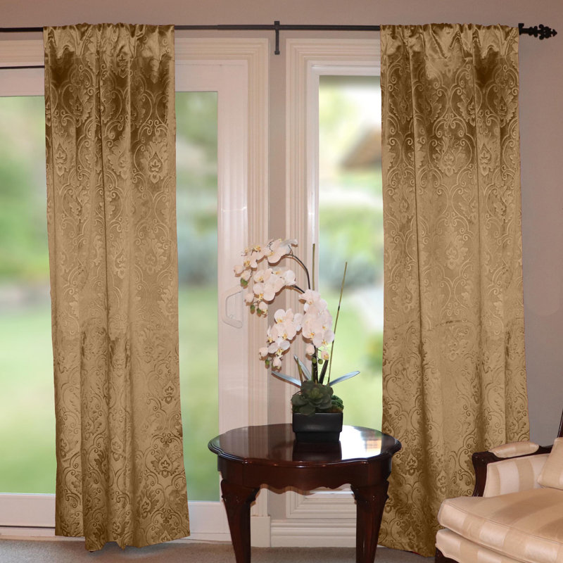 Rideau obscurcissant en velours Izea, L 54 po x L 72 po, Beige