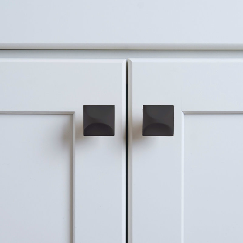 Poignée carrée Crest Collection - bouton d'armoire 1-1 / 4 po x 1-1 / 4 po noir mat - Quincaillerie de style Mid-Century moderne pour tiroirs et armoires
