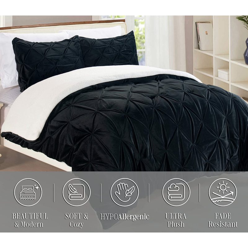 Mocassi Pintuck Sherpa Geometric Shapes Comforter, California King Comforter + 2 King Shams, Black