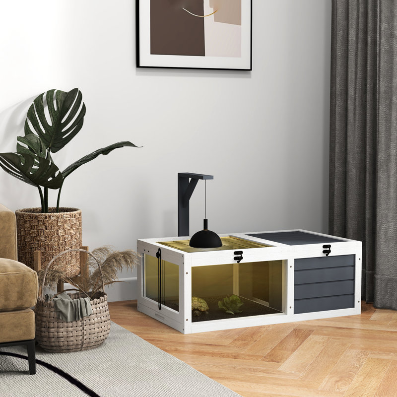 Habitation de tortue en bois grise