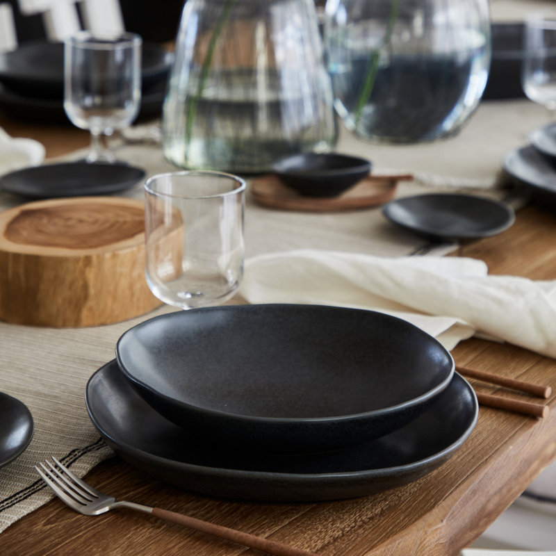 Livia Stoneware Dinner Plate, Matte Black