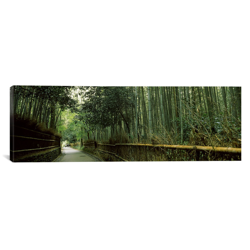 «Arashiyama panoramique, Honshu, Japon», reproduction de photo sur toile, H 16 po x l 48 po x P 1,5 po, Toile tendue
