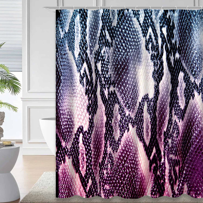 Rideau de douche Snake Skin, L 72 po x l 84 po