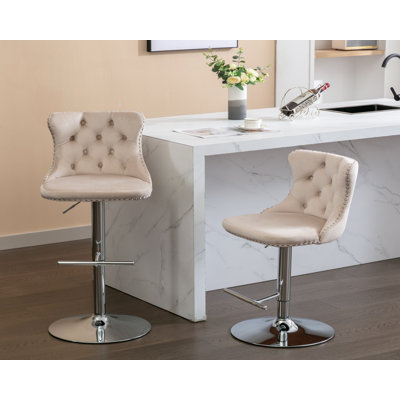 Ensemble de 2 tabourets de bar pivotants en velours avec hauteur de siège réglable, base moderne rembourrée en chrome pour bistro et îlot de cuisine