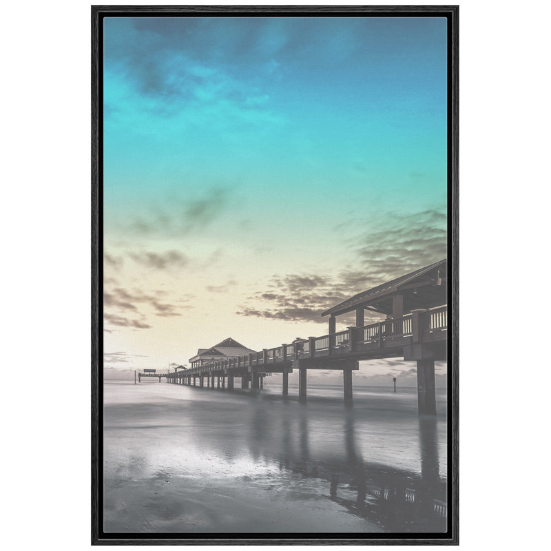 «Long Pier In The Sea And Beach», photographie sur toile à cadre flottant, Cadre noir, H 36 po x l 24 po x P 1,5 po