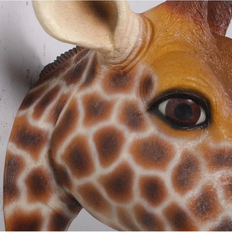 Petite statue de tête de girafe grandeur nature