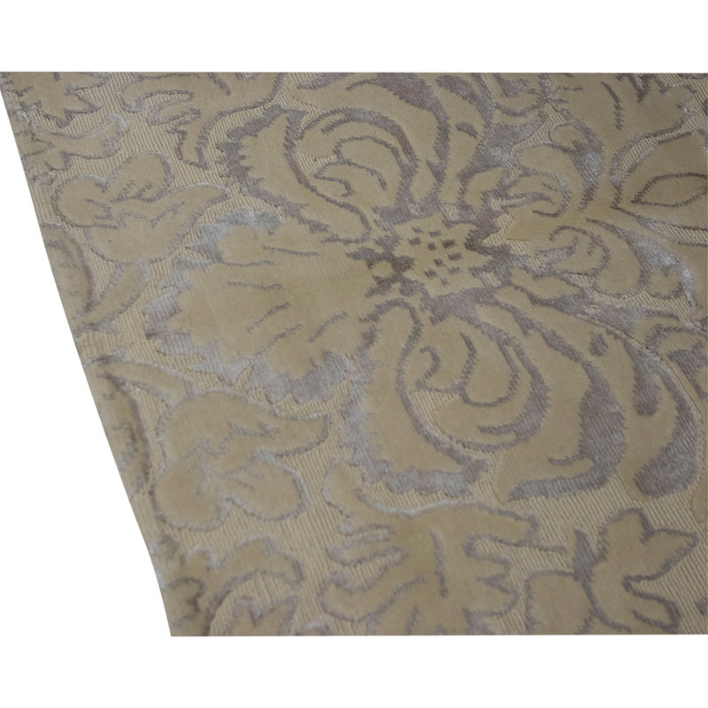High-Quality Hand-Knotted Crema Area Rug