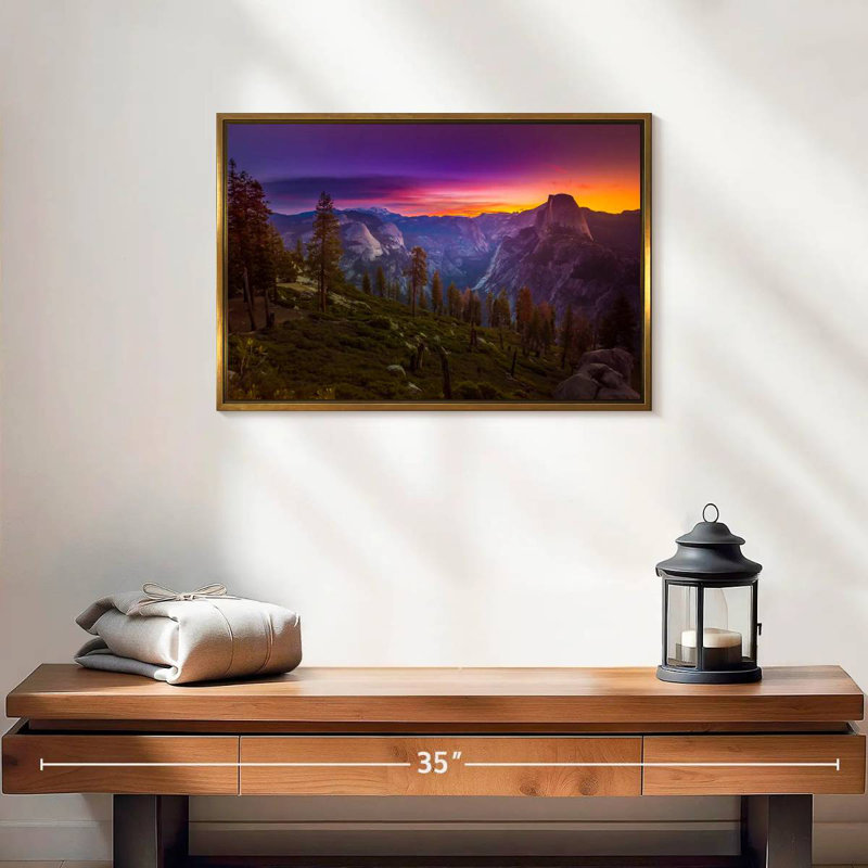 Lever de soleil sur un demi-dôme, 19 po x 13 po, Cadre flottant doré