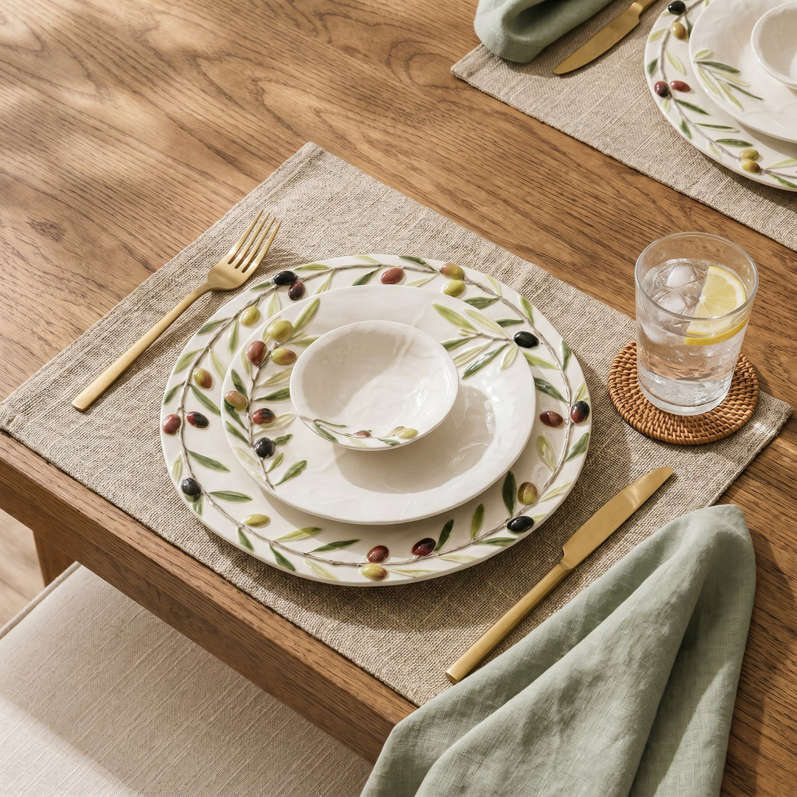 Olival 8" Salad Plate