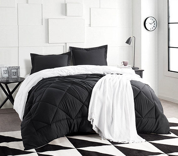 Colorful Reversible Oversized Comforter, Twin XL Comforter, Black/White