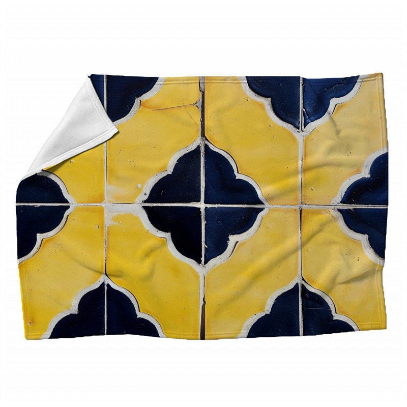 Trendy Floral Plush Throw Blanket, 60" x 80"