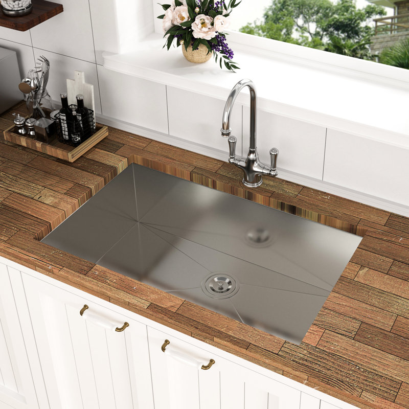 Évier de cuisine 33 po x 19 po x 9 po en acier inoxydable avec surface lisse et revêtement insonorisant