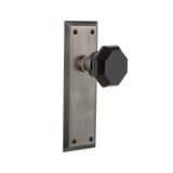 New York Plate with Waldorf Black Door Knob
