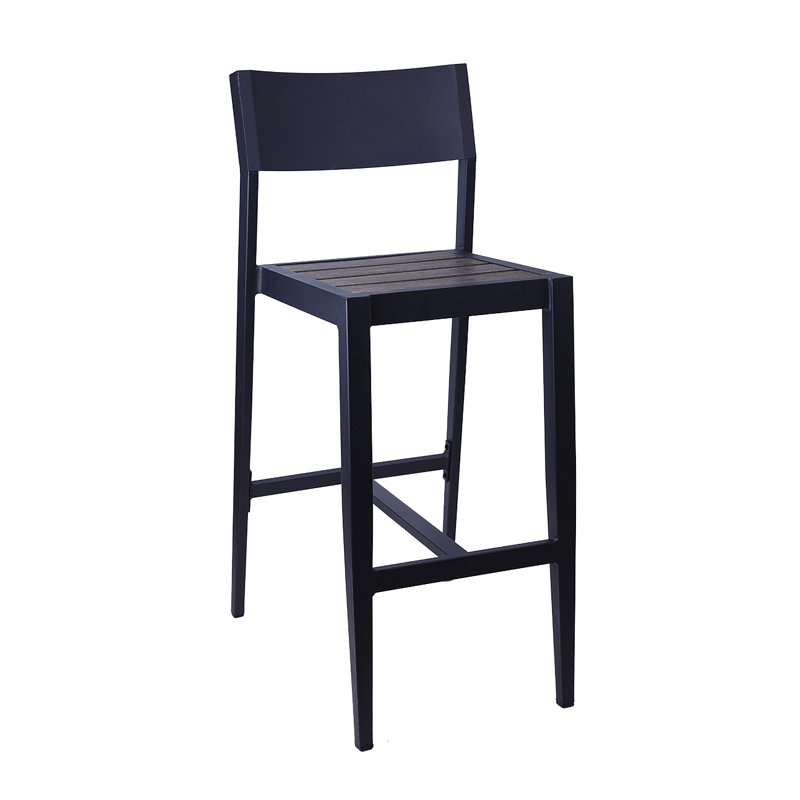 Tabouret de bar d'extérieur en aluminium noir avec siège à lattes imitation teck