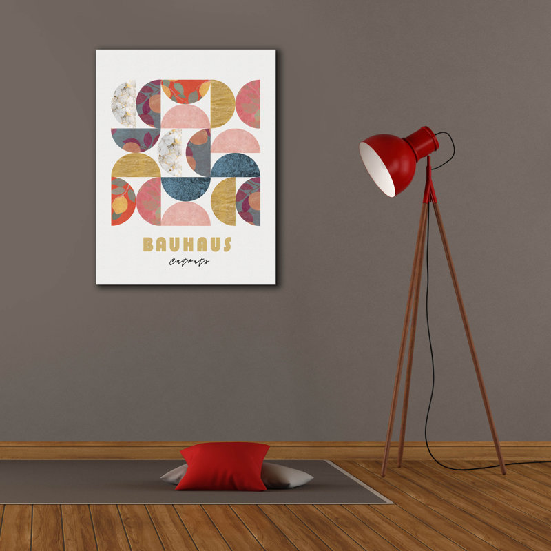 «Cutouts» par Ioana Horvat, art mural sur toile, 18 po x 26 po, H 34 po x l 26 po x P 1,5 po