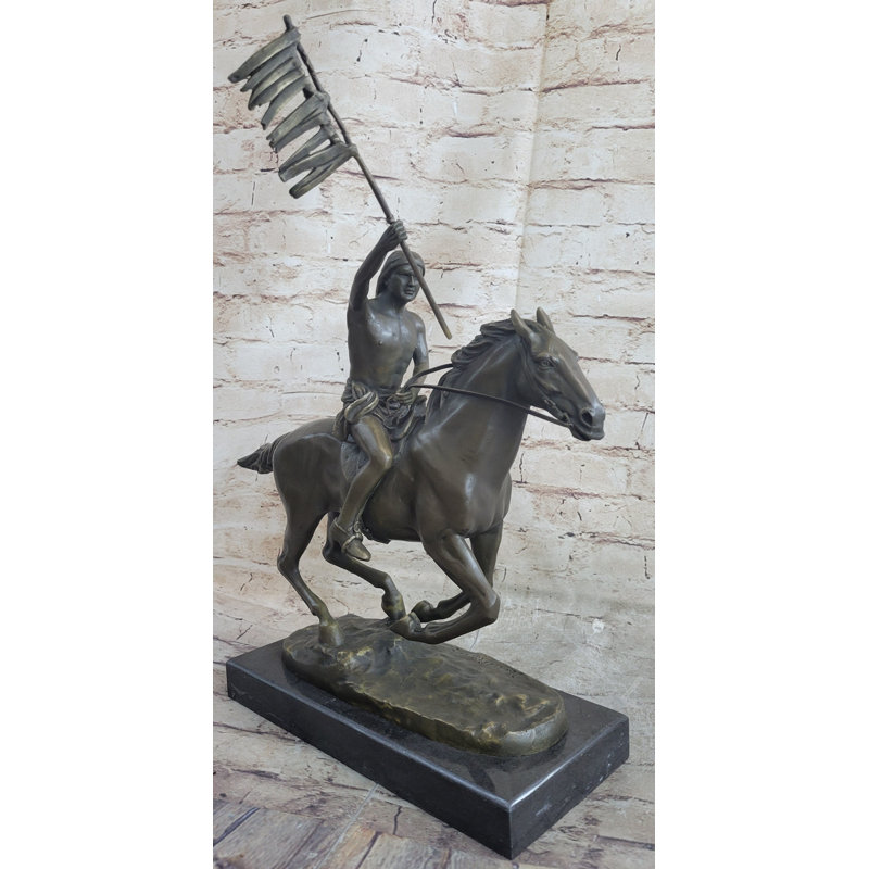 Figurines et sculptures Tarcis