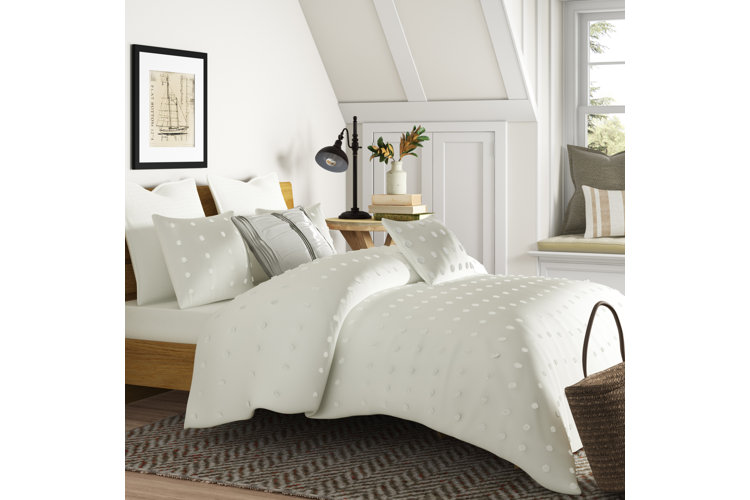 Kazi Comforter Set