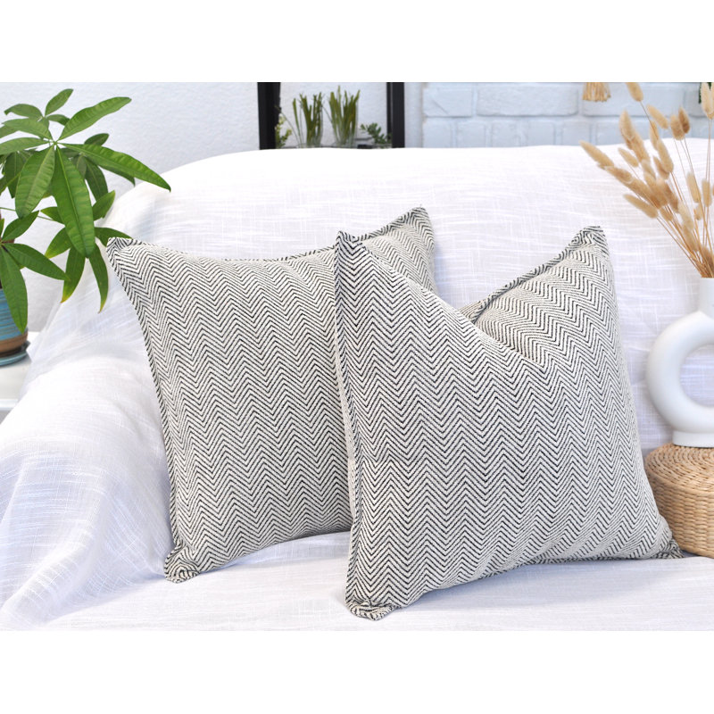 Housses de coussin Chevron , H 20 po x l 20 po, Noir / blanc, Housse de coussin seulement - sans coussin