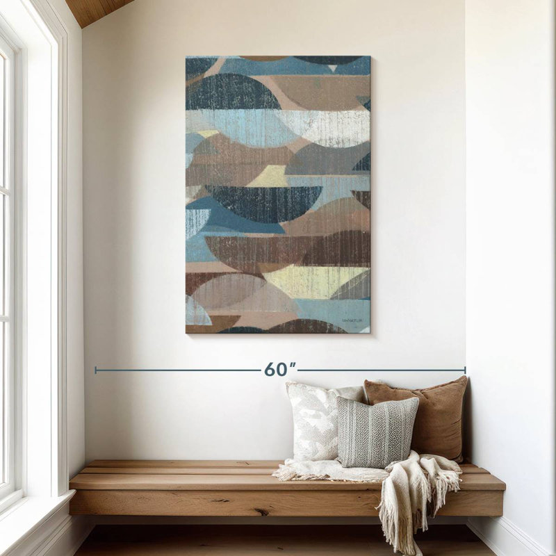 Avery Voyager, 45" H x 30" W