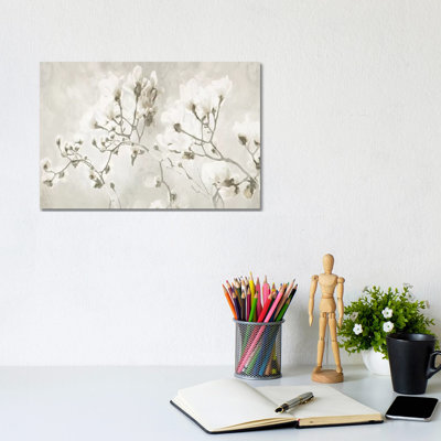 «Bloom Through Cream» par Mlli Villa - peinture sur toile tendue