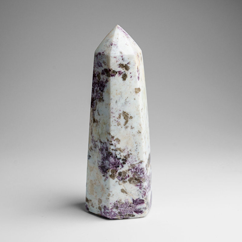 Véritable rubis poli à pointe de quartz de Madagascar (1,5 lb)