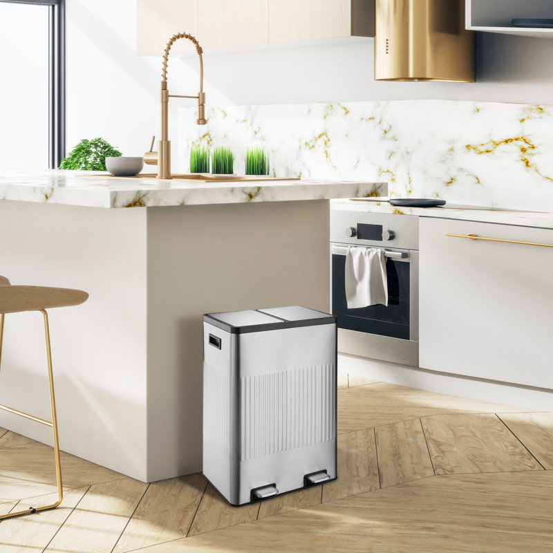 Poubelle à pédale en acier inoxydable - 16 gallons, Argent