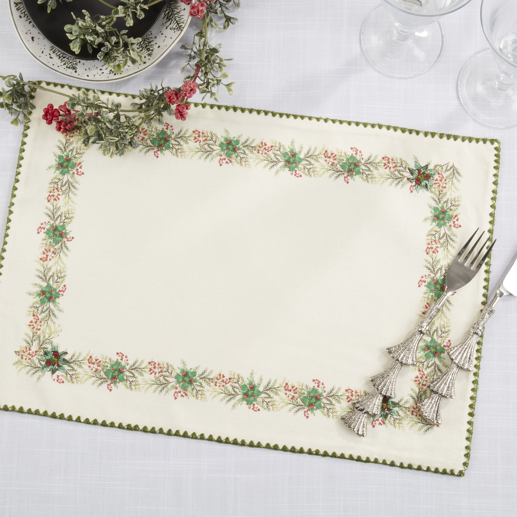 Holly Placemat (Set of 4)