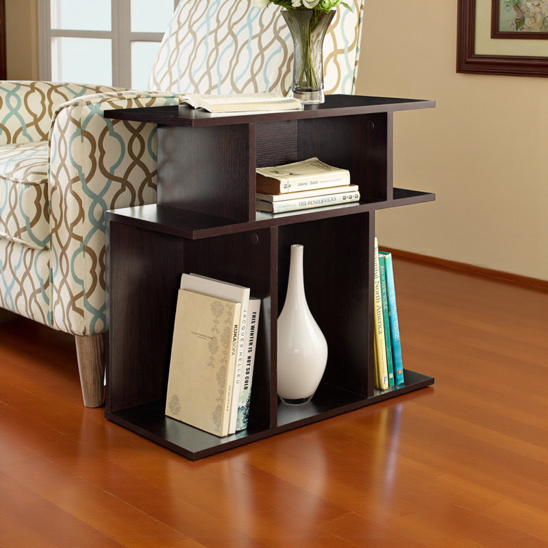 Magnolia An accent table with a side end