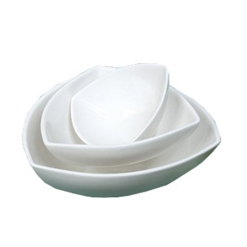 Bol à salade 48 oz. triangle Mainland
