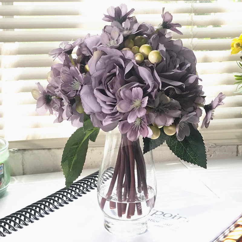 Arrangement floral en soie mélangée dans un vase, Mauve